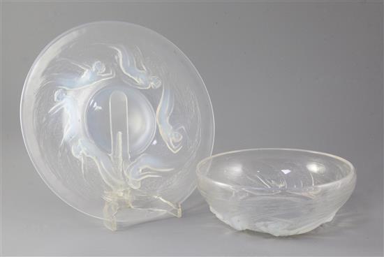 A Rene Lalique Ondines pattern opalescent glass bowl and matching plate or stand, diameter 27.2cm